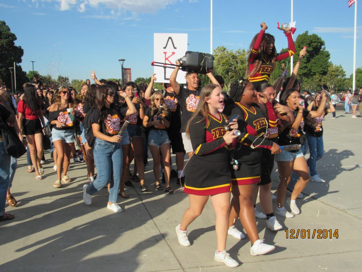Senior walk in brings excitement to the first day of school.