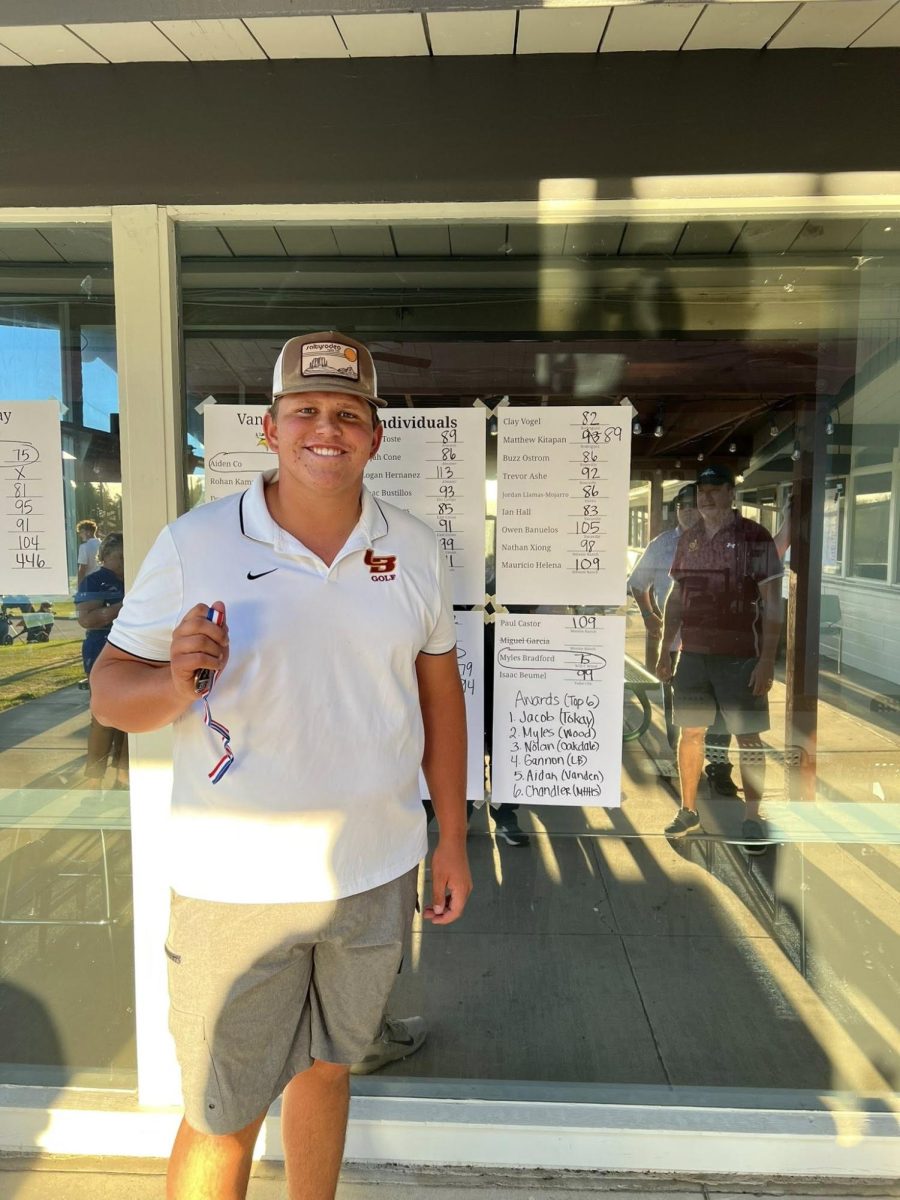 Gannon Lemos (12) celebrates his win to Masters.