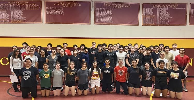 2025-2026 Wrestling team.